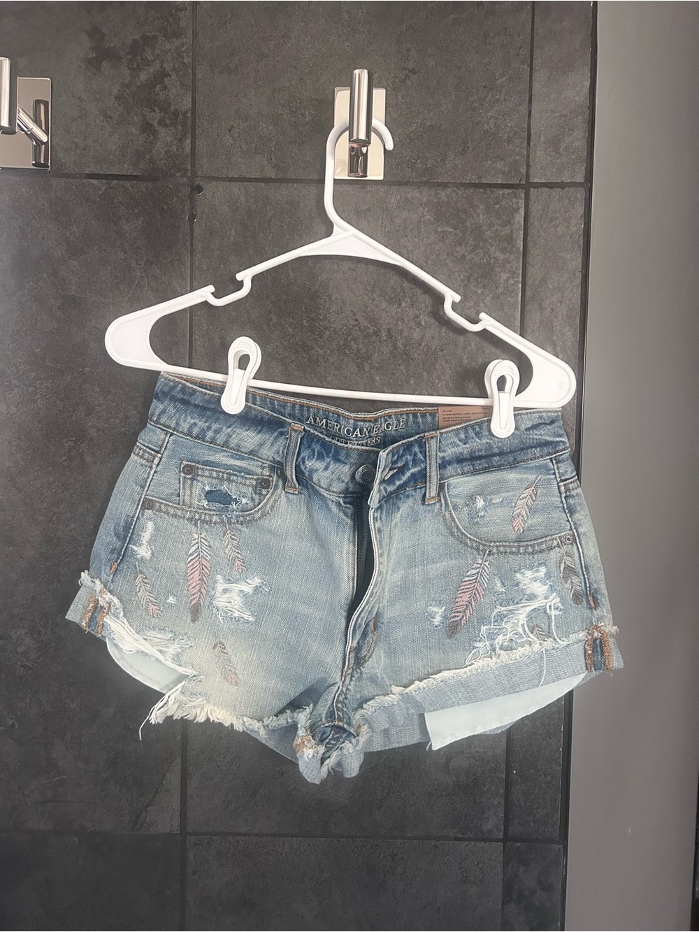 American Eagle High Rise Festival Shorts